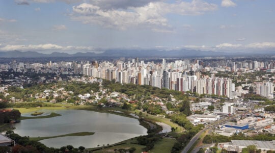 Imagens aéreas de Curitiba e região metropolitana – Campo Largo – BR 277 – Rodovia do Café – Represa do Passaúna – bairros Bigorrilho, Champagnat, Agua Verde, Batel, Centro Civico, Centro, Bacacheri, Alto da Glória, Alto da XV, Juveve, Cabral. Parque