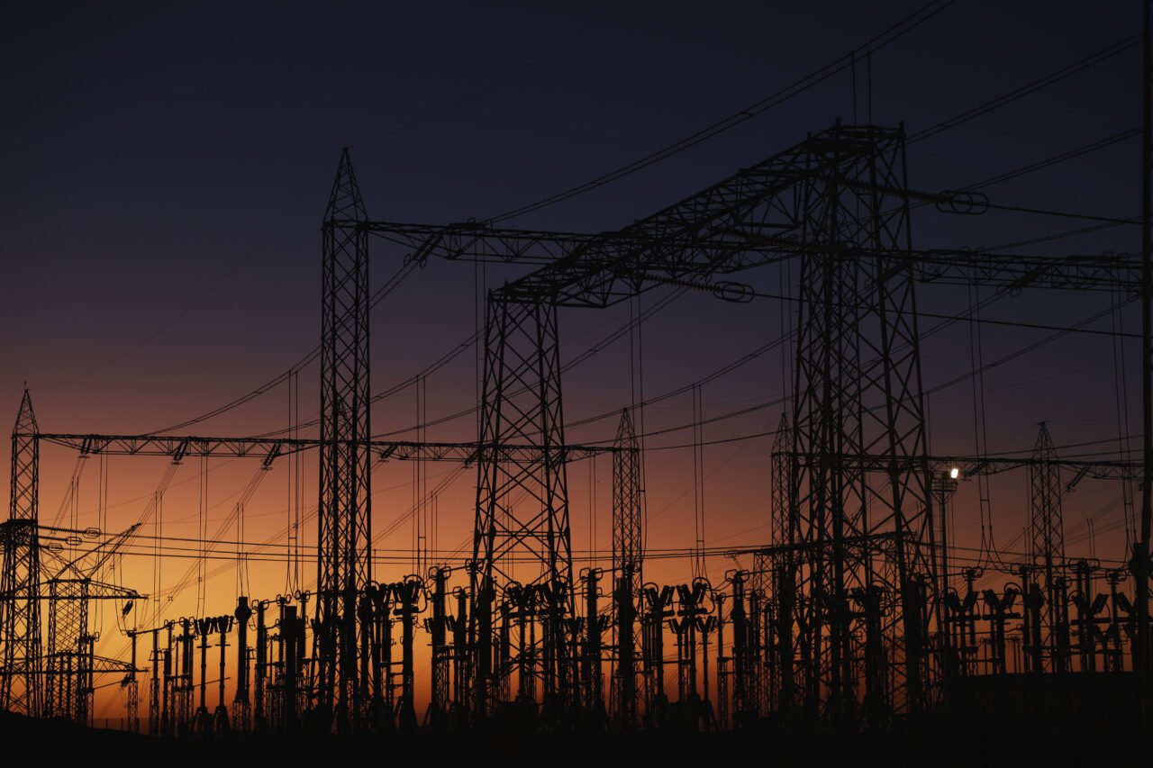 Programa da Copel Paraná Trifásico, de construção de novas redes para fortalecer o sistema de distribuição de energia nas áreas rurais