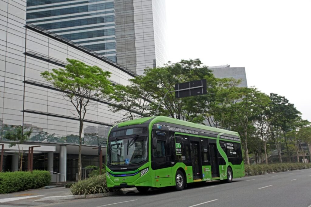 e4e305db-950c-4905-ba9a-5a98310a9c00