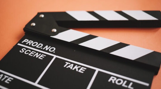 feche-acima-clapperboard