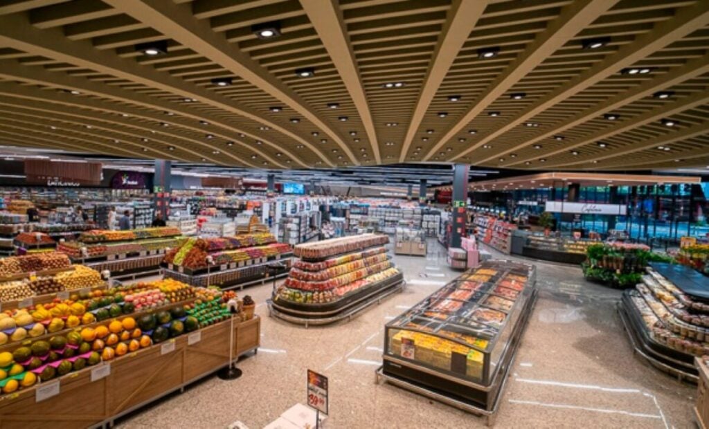 Muffato inaugura supermercado no Centro de Curitiba