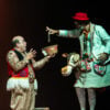 5) MUNDO SUASSUNA – foto ANDRESSA COSTA – atores esq-dir – FABIO ESPÓSITO E GÚRYVA – alta
