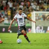 O ponta Lucas Braga, em Vitória x Fluminense: na mira do Coritiba