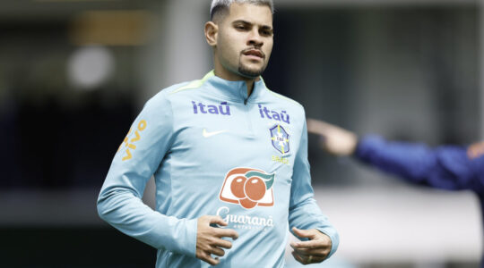 O volante Bruno Guimarães, da seleção brasileira, Athletico-PR e Newcastle