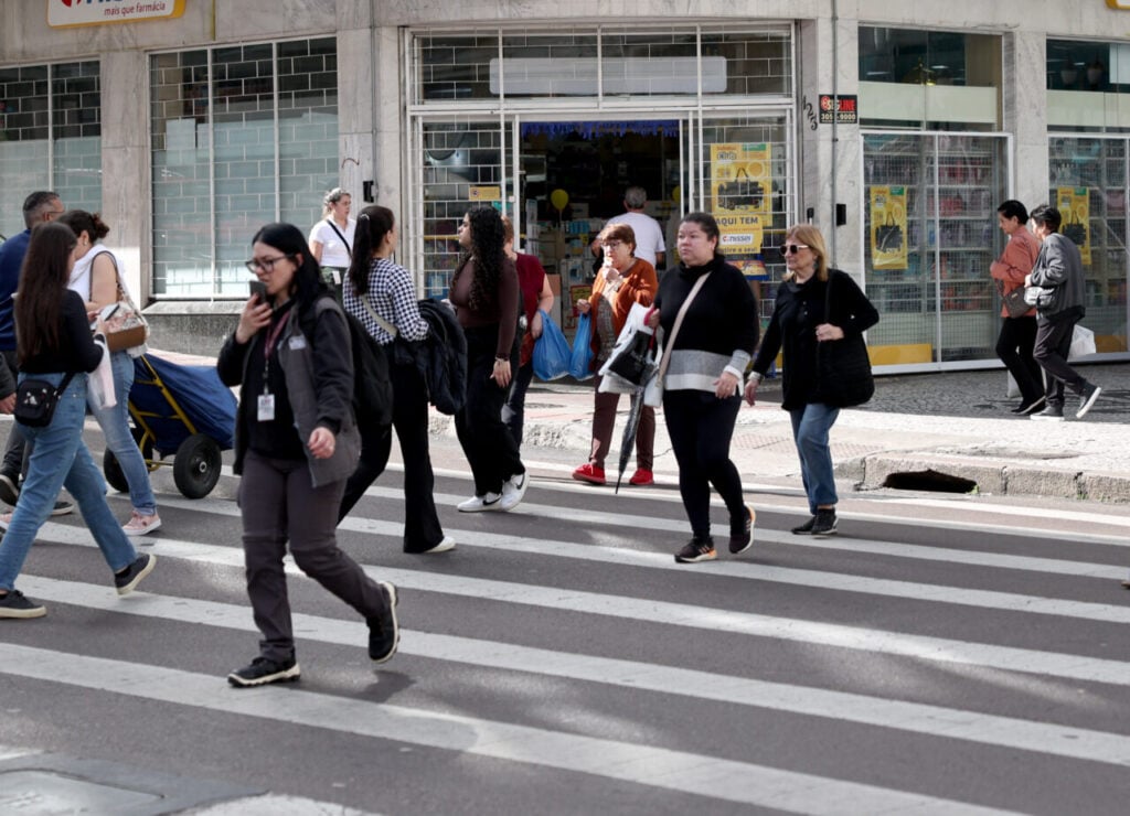 MULHERES RUA XV