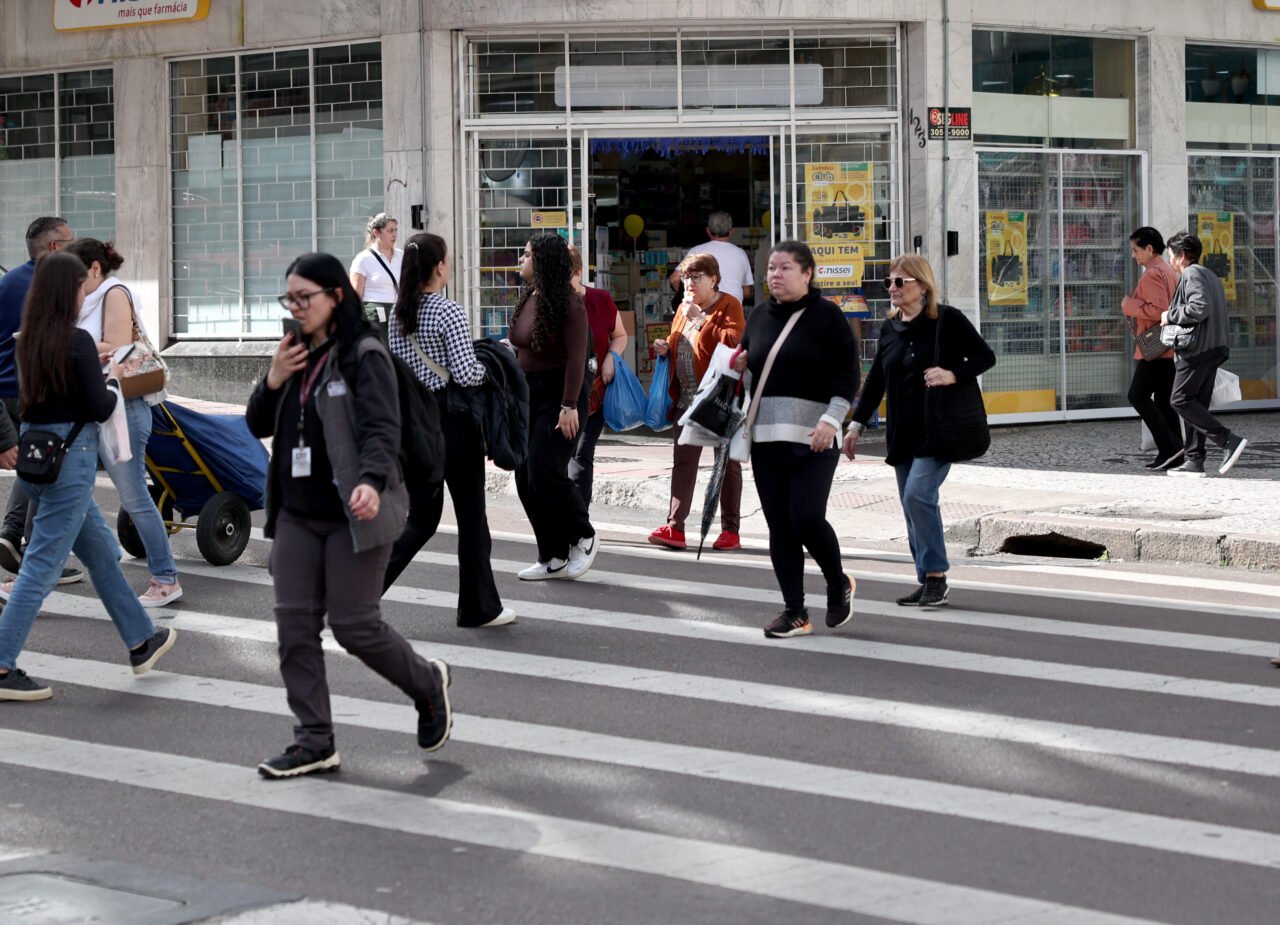 MULHERES RUA XV