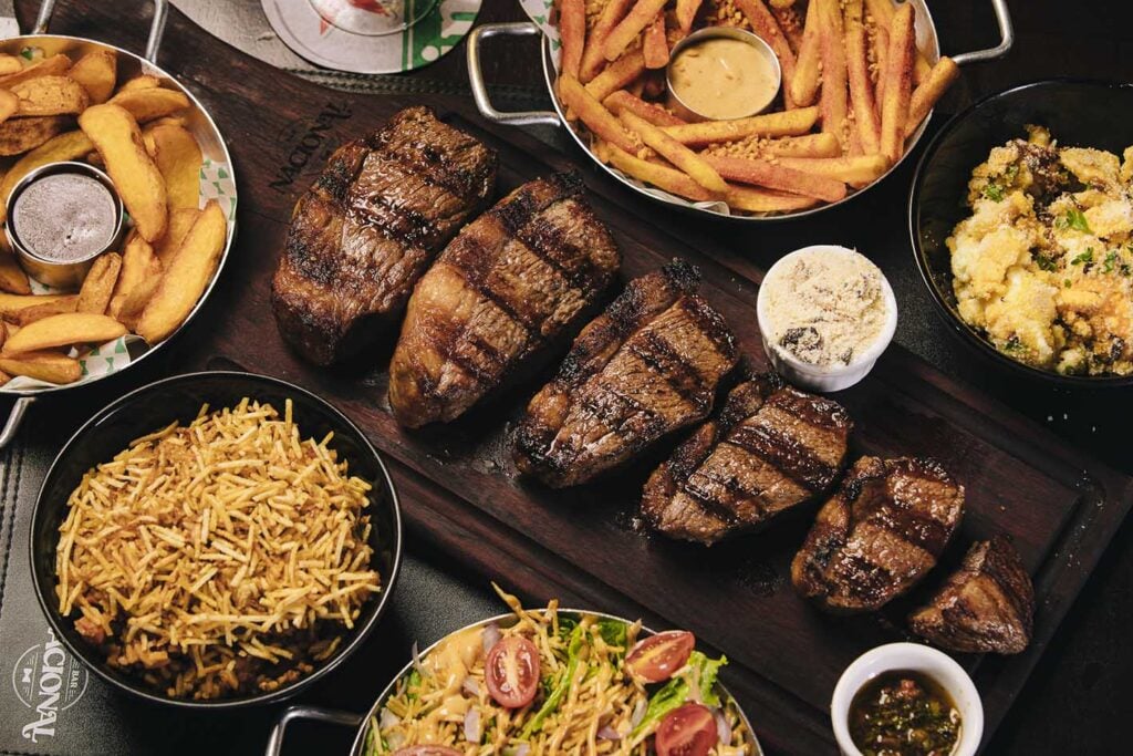 Carnes e petiscos – foto Xuulioo (1)