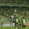 Jacy é atingido pelo goleiro do América-MG