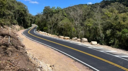 Estrada-Municipal-do-Biscaia-em-Itaiacoca