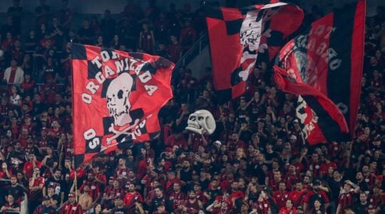Torcida organizada Os Fanáticos na Arena da Baixada: punição do Athletico