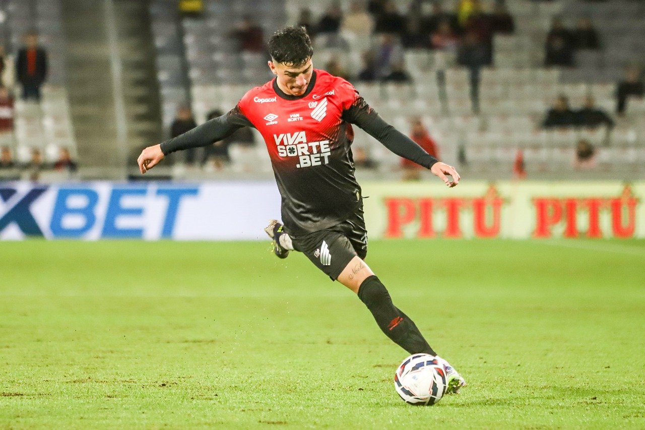 Esquivel, do Athletico Paranaense