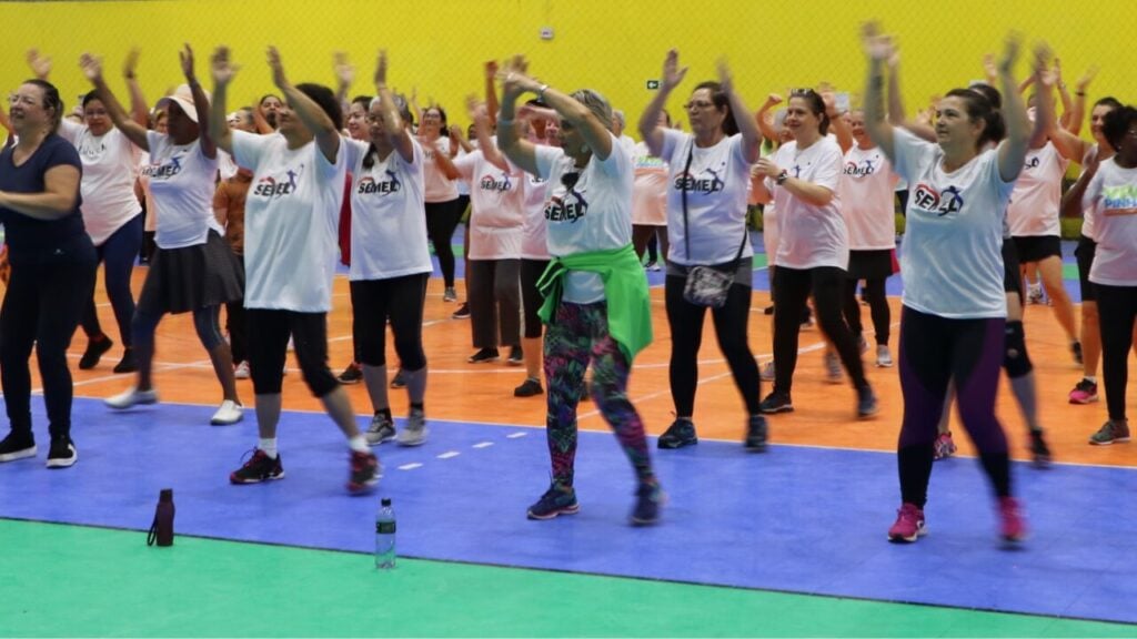 aulao de ginastica cie foto cauhana tafarelo 2c
