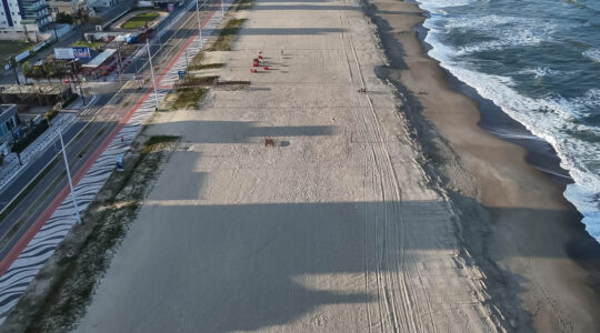 Matinhos, 21 de agosto de 2025 – Praia de Caiobá, litoral paranaense.