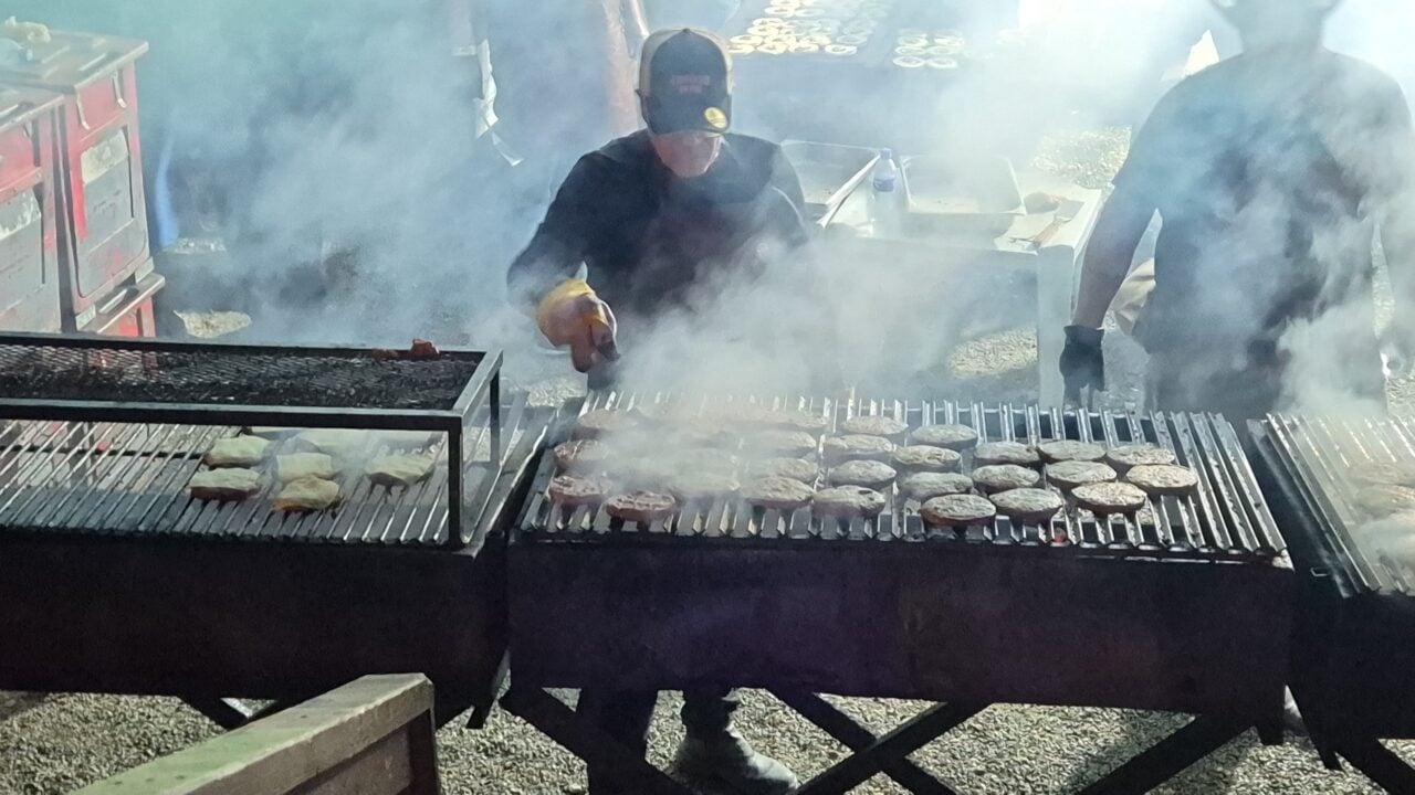 churrasco on fire