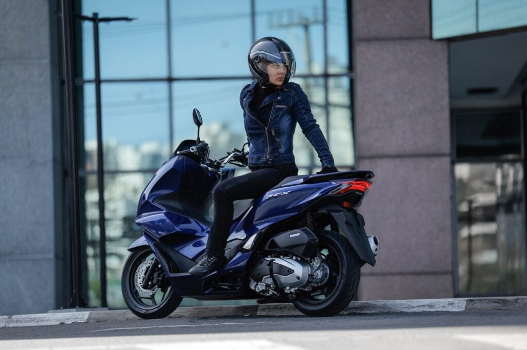 fullsize-PCX 160 2026_ESTATICA_ (21)