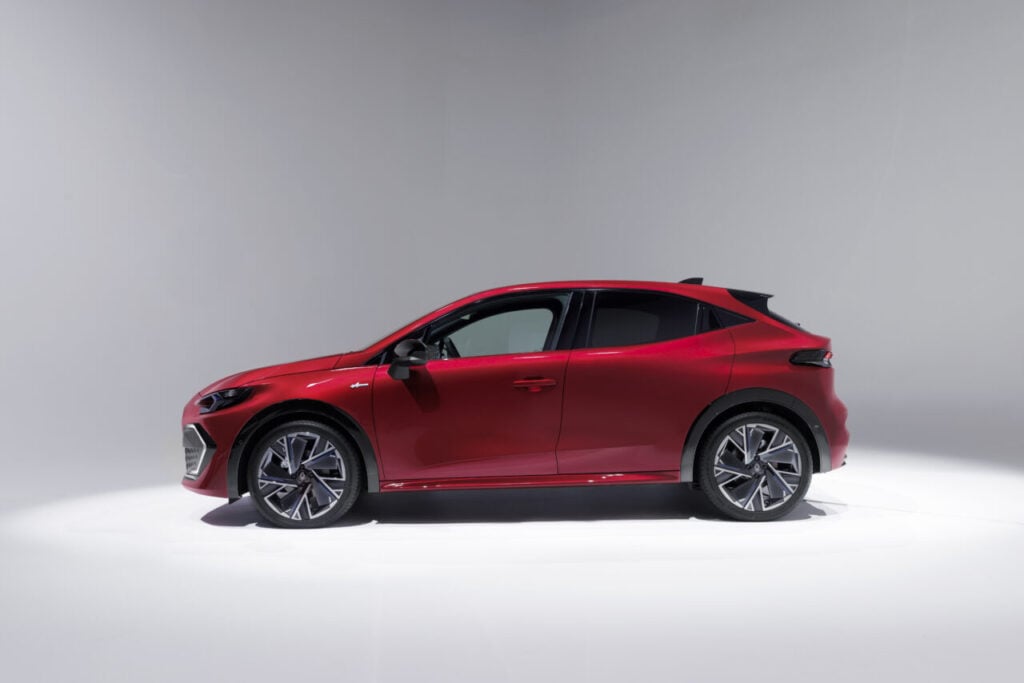 RENAULT CLIO VI FULL HYBRID E-TECH (RB3B1 HEV)
