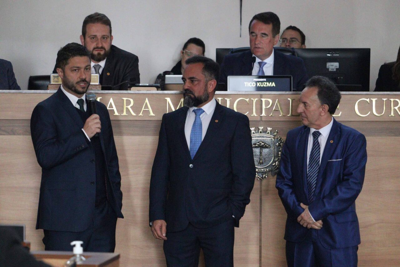 processo contra professora Ângela comissão processante foto Luiz Pedrucco
