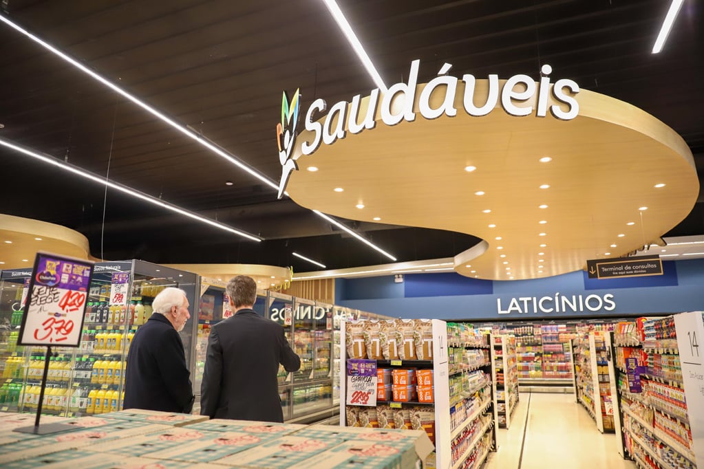 supermercado reaberto