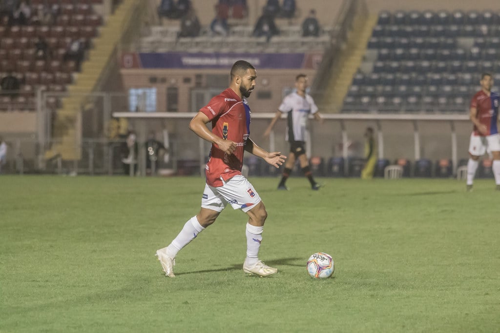 O lateral-direito Paulo Henrique em 2020, pelo Paraná Clube