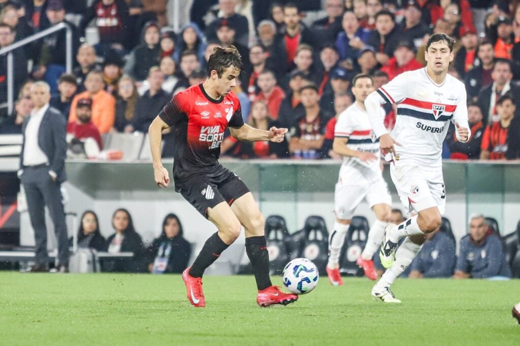 O meia Dudu Kogitzki, do Athletico Paranaense