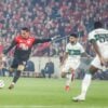 Luiz Fernando e Lucas Ronier no Atletiba do 1º turno: Athletico e Coritiba