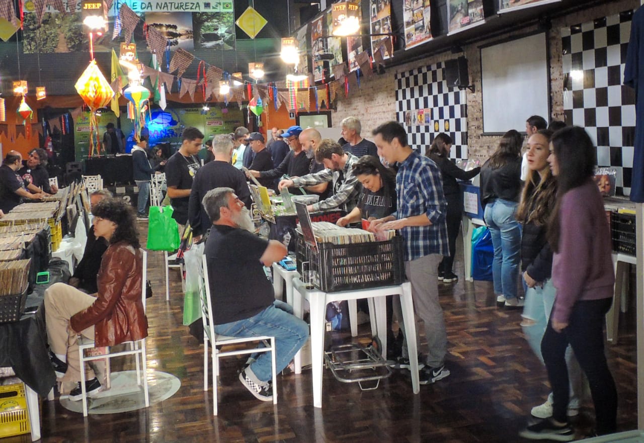 Feira do Vinil no Jeep Clube – Foto Simone Rodriguez