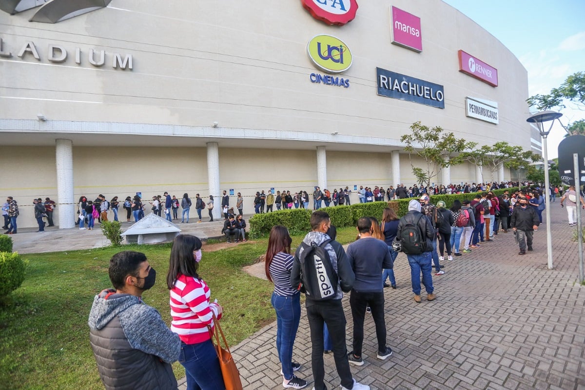 Palladium Curitiba realiza Mutirão de Empregos com mais de 60 lojas