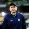 O técnico Mozart, do Coritiba