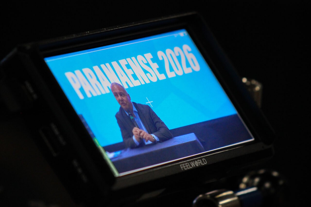 O presidente da FPF, Hélio Cury Filho, comanda o arbitral do Campeonato Paranaense 2026
