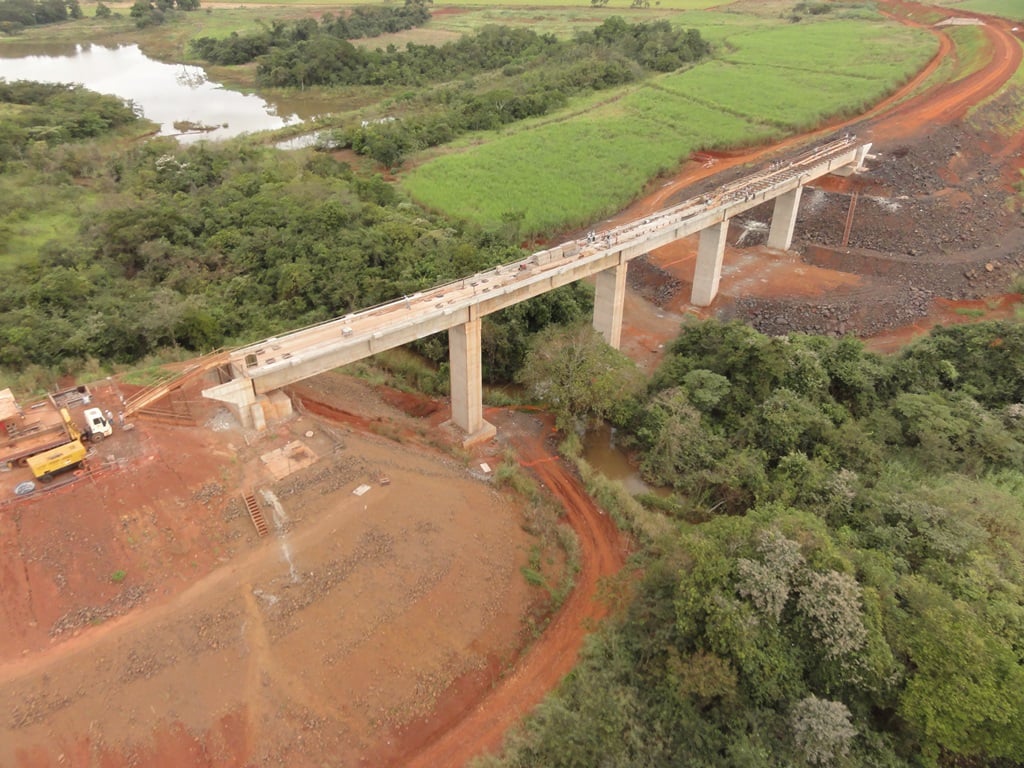 Ponte da Ferrovia Norte-Sul