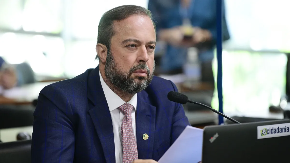alexandre-silveira-1-e1653657093317