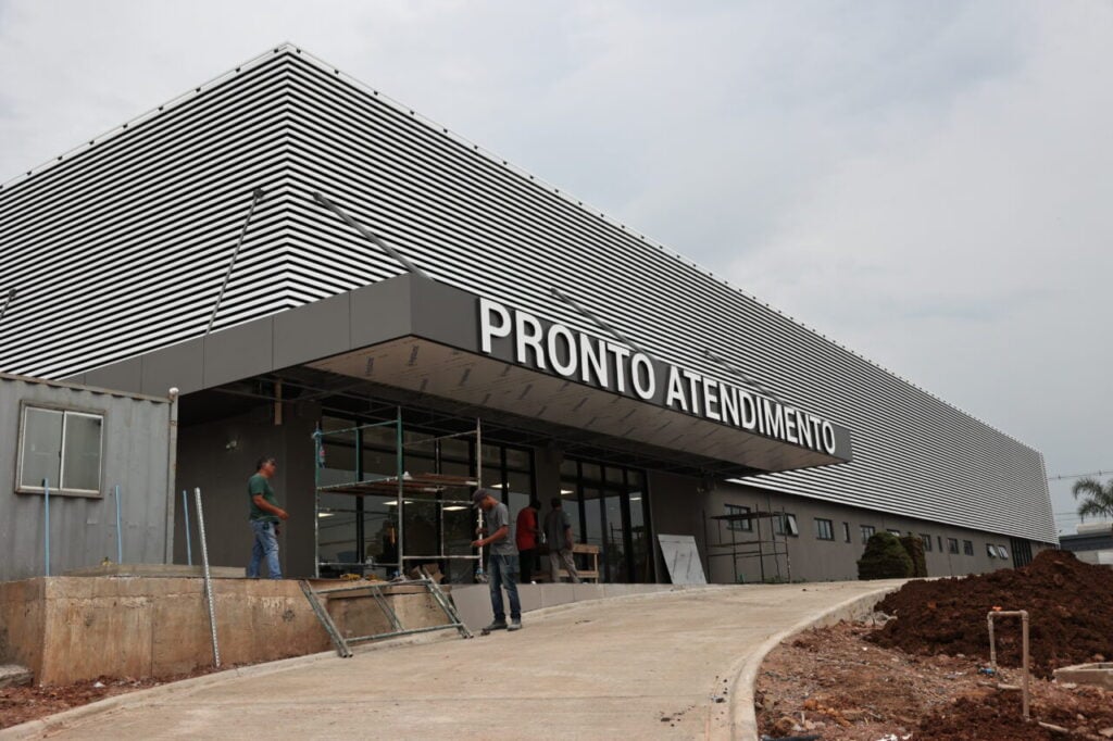 HOSPITAL EM PINHAIS