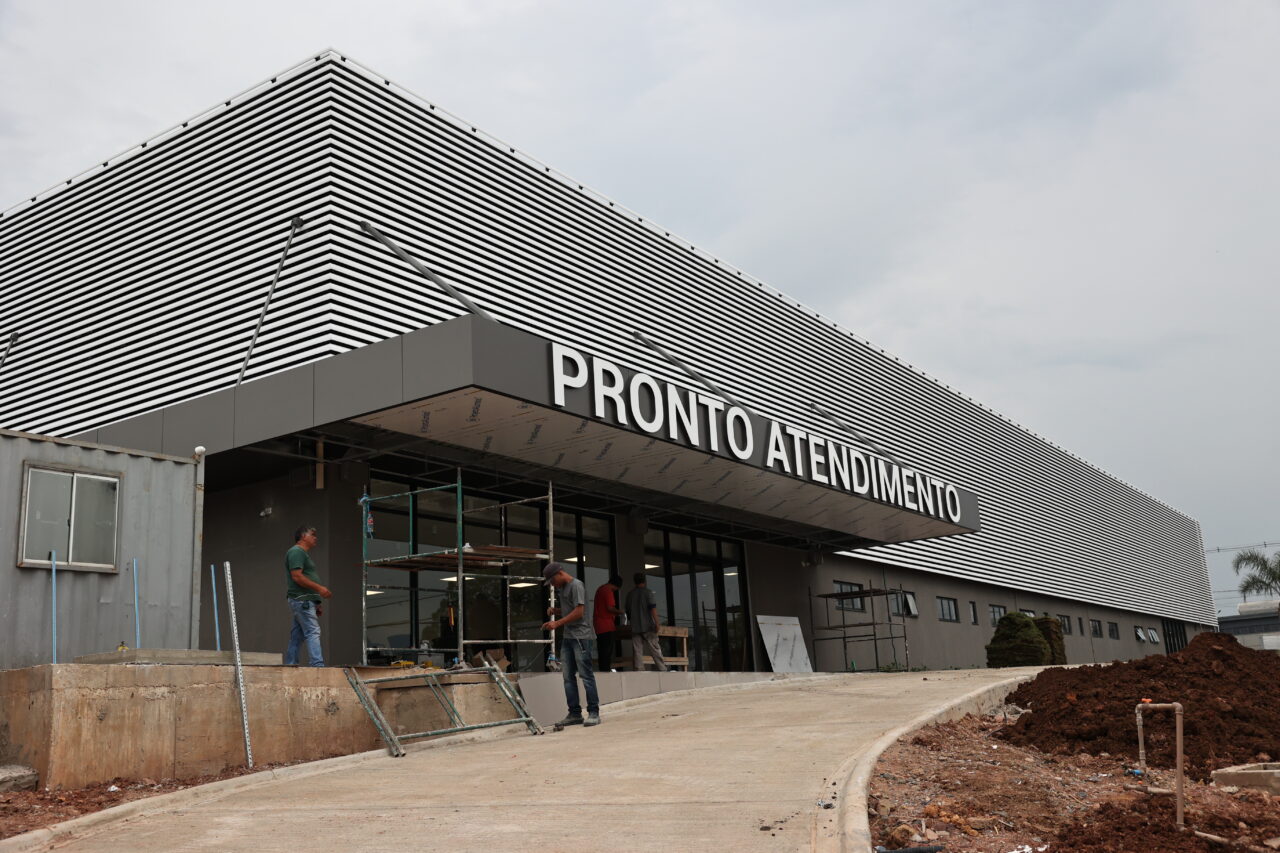 HOSPITAL EM PINHAIS