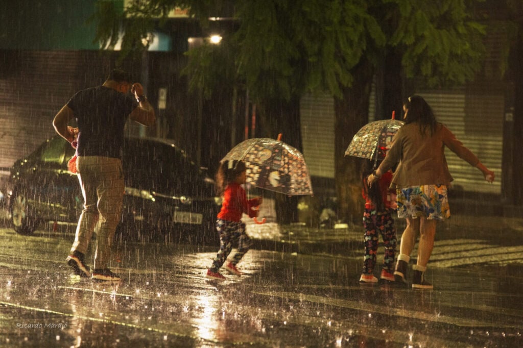 chuva criancas