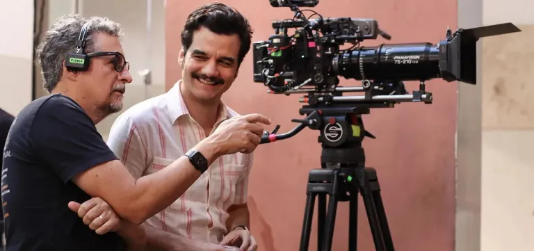 filme-O-Agente-Secreto-Kleber-Mendonca-e-Wagner-Moura-div-1