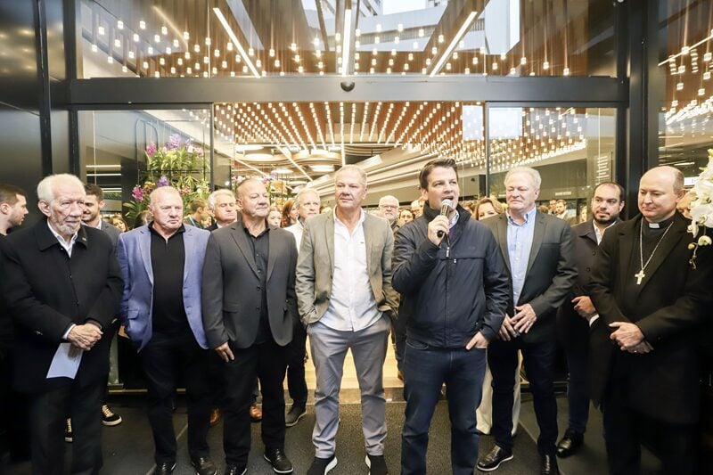 supermercado reabre